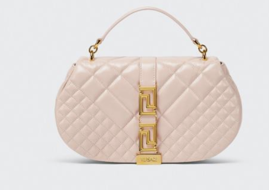 Versace produkty ako symbol luxusu kvality a &scaron;t&yacute;lu pre modern&eacute;ho spotrebiteľa