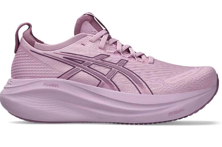 Asics tenisky s&uacute; ide&aacute;lnou voľbou pre pohodln&yacute; a &scaron;t&yacute;lov&yacute; pohyb počas každodenn&eacute;ho tr&eacute;ningu aj voľn&eacute;ho času